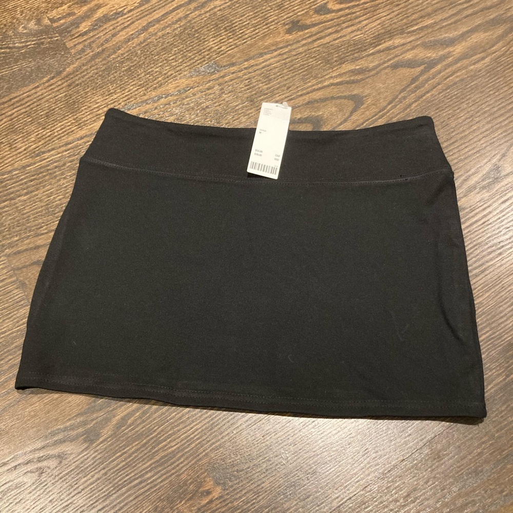 UO Peachy Low-Rise Mini Skirt - Black